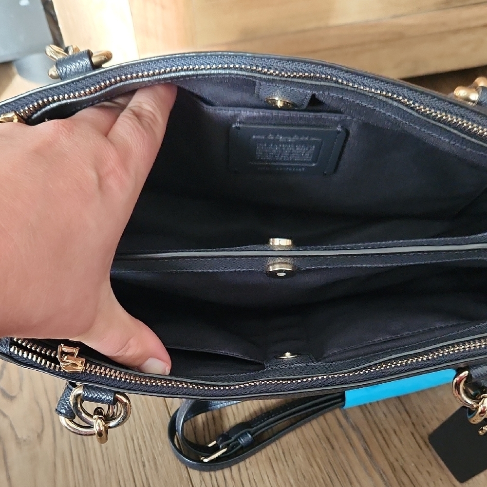Coach Dark Blue Leather Shoulder Bag - Picture 10 of 16